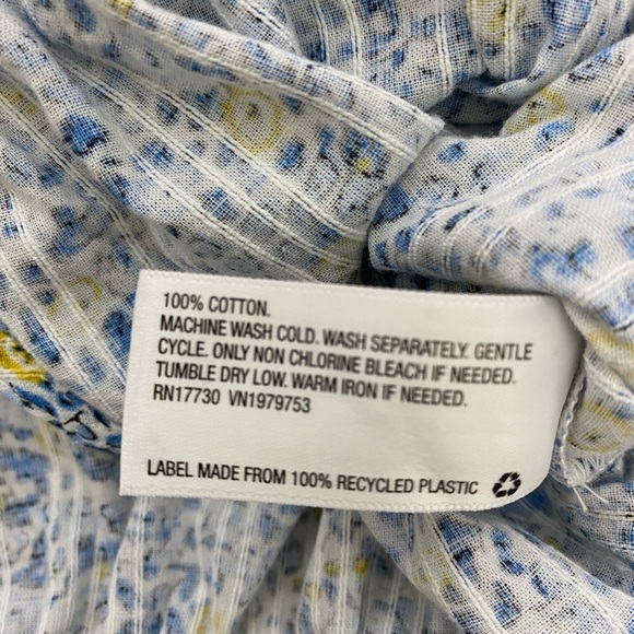 Universal thread cropped top - Picture 9 of 11